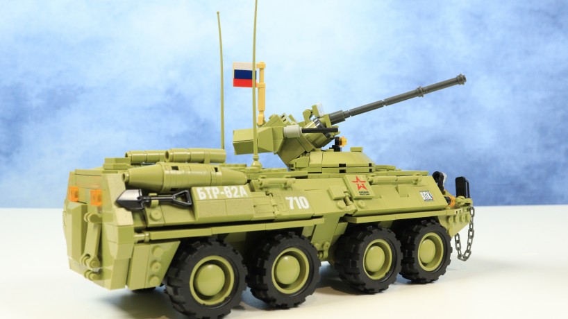 Конструктор "Российский бронетранспортёр БТР-82А" AP-01028