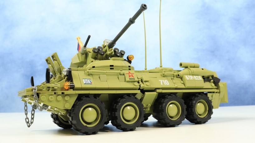 Конструктор "Российский бронетранспортёр БТР-82А" AP-01028