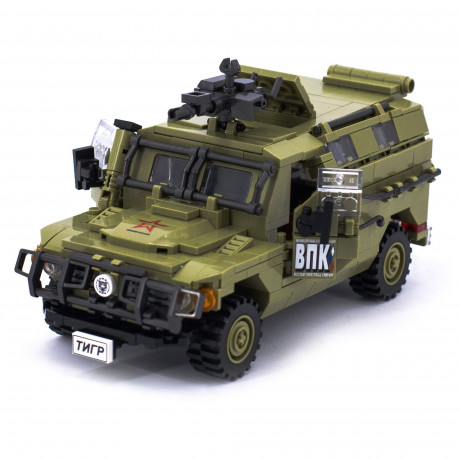 Конструктор "Бронеавтомобиль ТИГР-М СпН" Артикул АР-01020